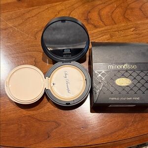 Flawless Finish Compact Powder - Cream